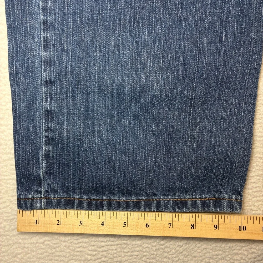 Levis measurements waist
